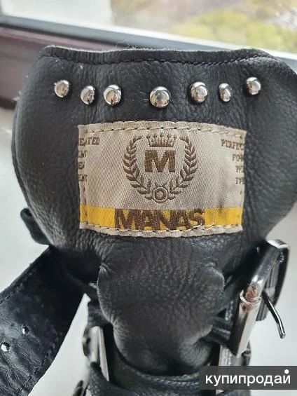 Фото Высокие кроссовки MANAS (Италия)