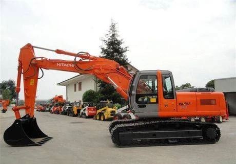 Фото Hitachi ZX 240 Гусеничный экскаватор