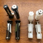 Фото №5 Крепления для крышки унитаза