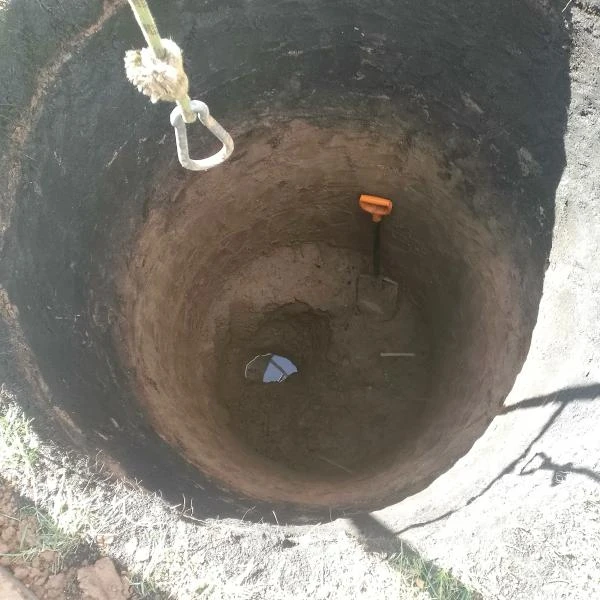 Фото Копка колодцев канализации под ключ. 