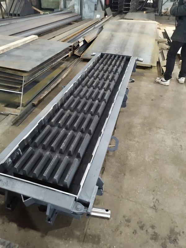 Фото Металлоформа для бетонного щелевого пола