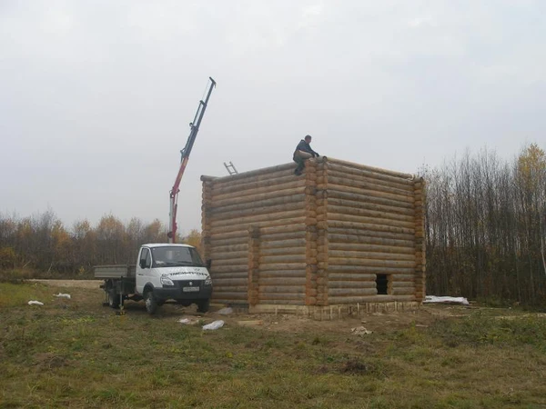 Фото Манипулятор в Можайске - услуги по сборке бань, домов