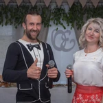 Фото №4 Ведущие на праздник