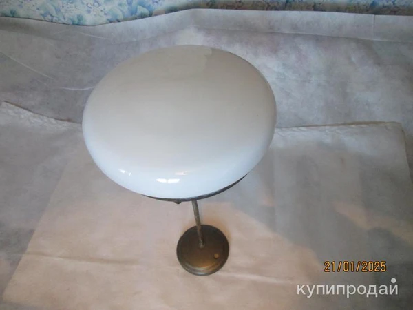 Фото настольная лампа