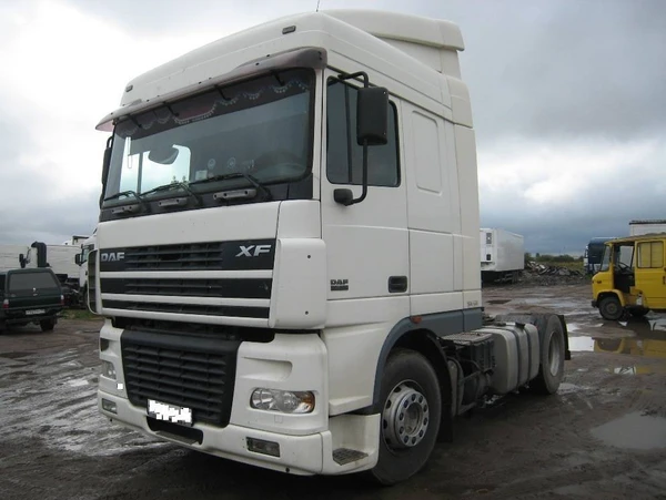 Фото Седельный тягач DAF 95XF480 4 х 2 - 2005 год