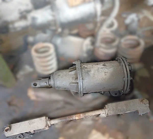 Фото Тормозной цилиндр тепловоза ТГМ40