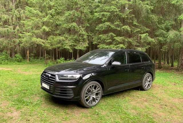 Фото Аренда Audi Q7 с водителем