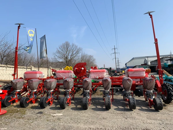 Фото Сеялка пневматическая междурядная УПС-8