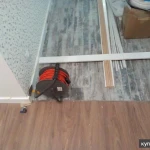 Фото №4 Установка МДФ полового плинтуса.