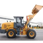 фото Фронтальный погрузчик Lonking LG833G / 3 000 кг / 1.8 м³ / новый 2025 / лизинг / доставка