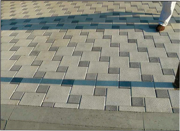 Фото Укладка тротуарной плитки