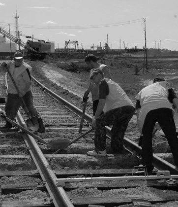 Фото Замена шпалы на железнодорожных подъездных путях