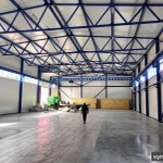 Фото №7 Склад из сэндвич панелей с краном