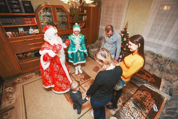 Фото Дед мороз и Снегурочка домой!