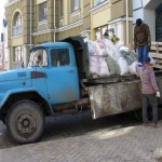 Помощь в погрузке и вывозе мусора.Зил.