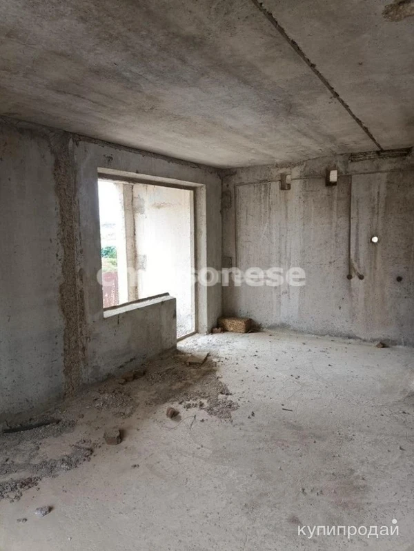 Фото Участок в Левой Гераклее (для понимающих) с недостроем 6,3 сотки на улице