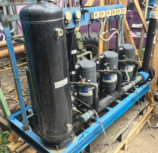 Фото Агрегат среднетемпературный 3x компрессор Copeland