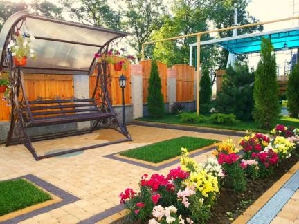 Фото Ландшафтный дизайн, рулонный газон, автополив