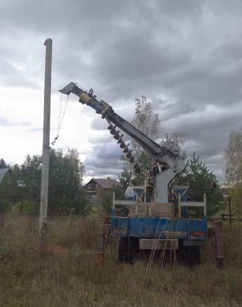 Фото Установка столбов ЛЭП, фонарей освещения