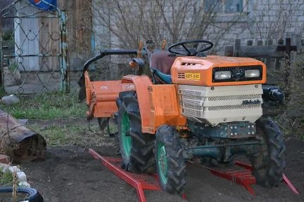 Фото Вспашу землю