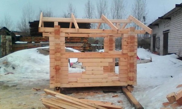 Фото Бригада строителей плотников кровельщиков