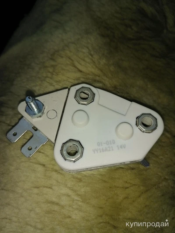 Фото Продам регулятор напряжения Фред, Интер, Вольво 12 V