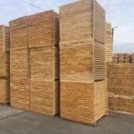 Хранение деревянных поддонов