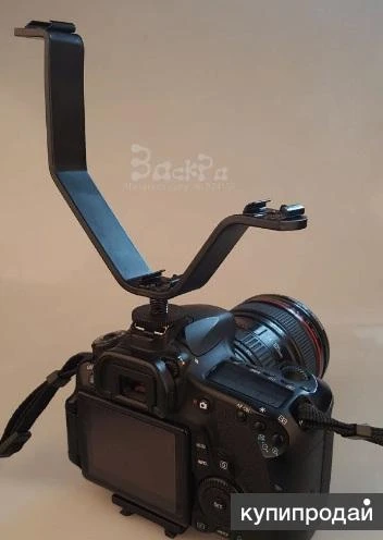 Фото V-образный штатив для видео и фотокамер