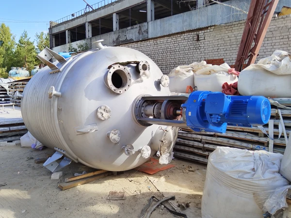 Фото Новый реактор объемом 10 м3, сталь 12Х18Н10Т