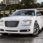 Прокат авто на свадьбу Chrysler 300 Restyle 2013