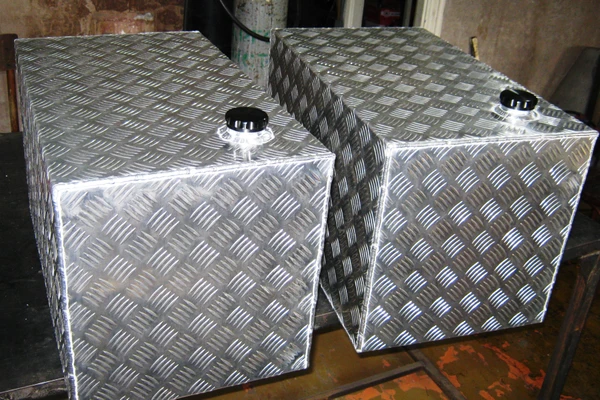 Фото Баки, емкости из алюминия, нержавейки, стали