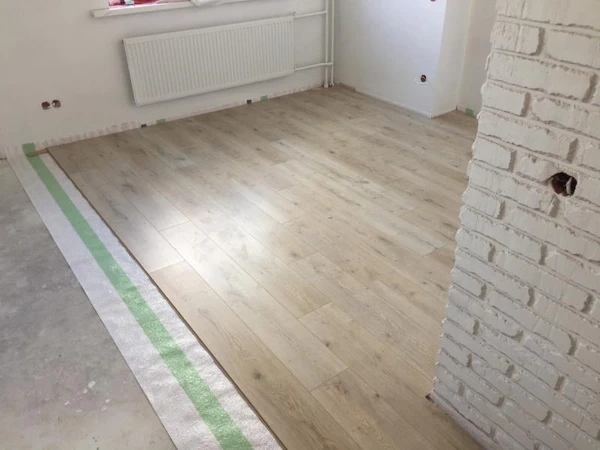 Фото Укладка ламината,ремонт пола,суперпол knauf