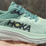 Фото №8 Кроссовки Hoka новые