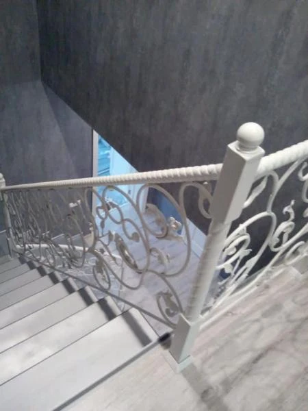 Фото ЛЕСТНИЦЫ СЕРОВ