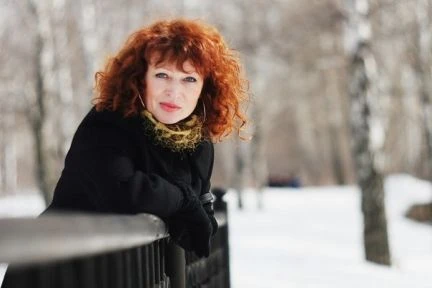 Фото Ведущая и певица в одном лице