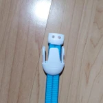 Фото №3 Круглый светящийся ошейник от Rungo выдержит любые погодные условия.