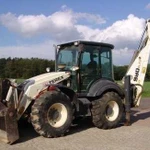 Экскаватор погрузчик. terex860