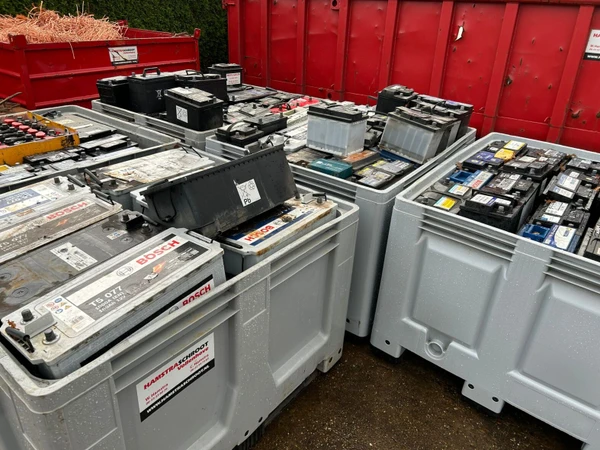 Фото Контейнер для отработанных аккумуляторов АКБ