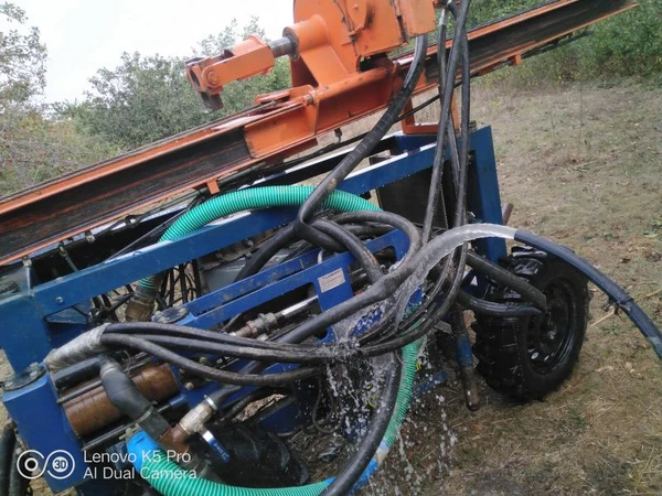 Фото Бурение малогабаритной техникой