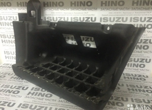 Фото Подножка Isuzu NQR 75