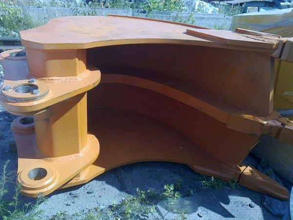Фото Ковш-рыхлитель Hitachi ZХ330      