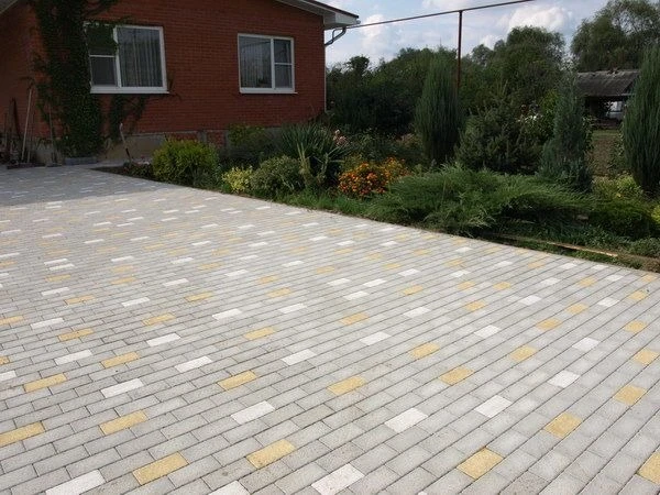 Фото Продажа и укладка тротуарной плитки