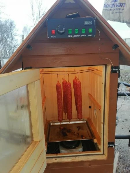 Фото Деревянные экологически чистые коптильни
