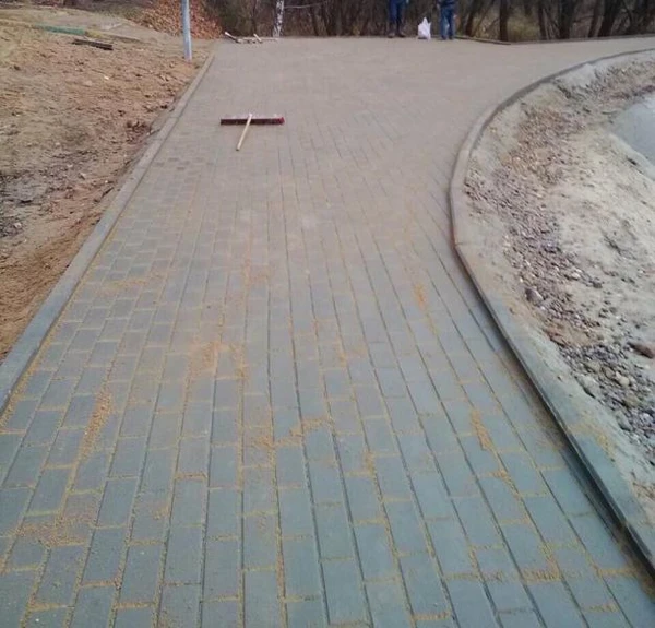 Фото Укладка брусчатки