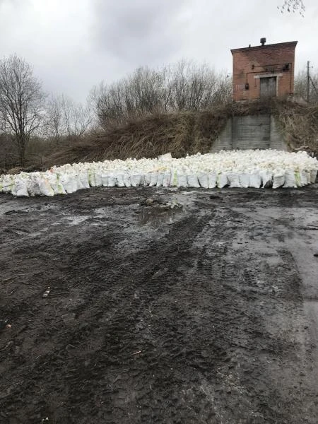 Фото Навоз в мешках куряк,коровяк,конский , опилок, земля