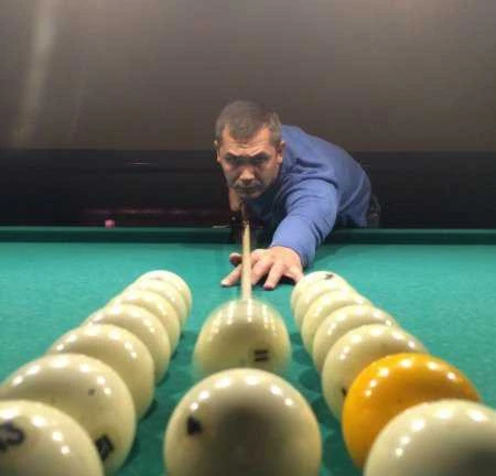 Фото Тренировки по бильярду