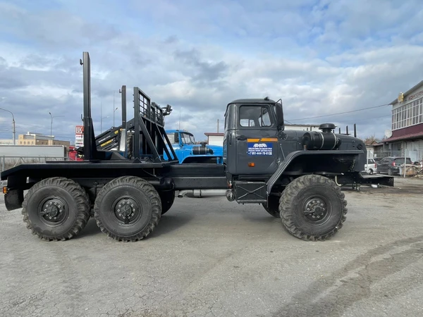 Фото Лесовоз Урал капитальный ремонт с платформой
