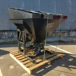 фото РАЗБРАСЫВАТЕЛЬ ПРОТИВОГОЛОЛЕДНЫХ МАТЕРИАЛОВ STT 1