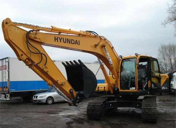 Фото Новый Гусеничный экскаватор hyundai R-220LC-9S