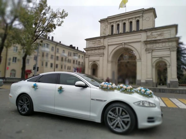 Фото Автомобиль на свадьбу